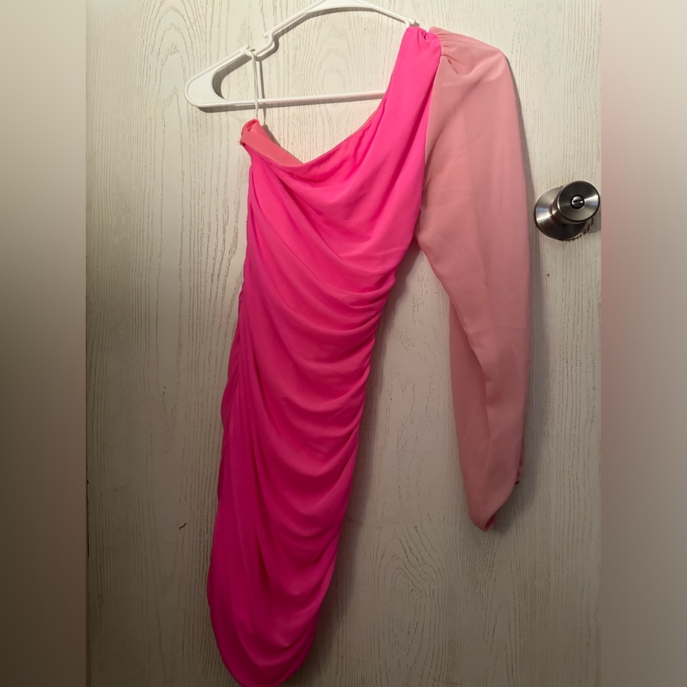 Pink hoco dress🩷
